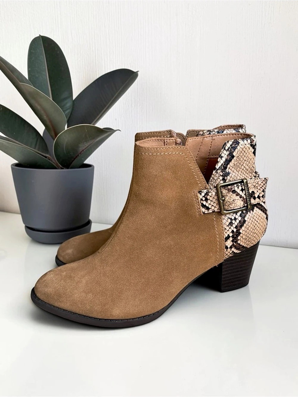 Vionic Fable Ankle Boots Brown & Black US 6.5